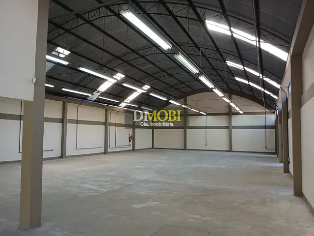 Galpão / Barracão com 1600m², à venda ou para alugar, no bairro Vila Jardim América em Cachoeirinha