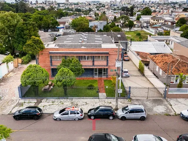 Galpão / Barracão com 1392m², à venda, no bairro Fanny em Curitiba