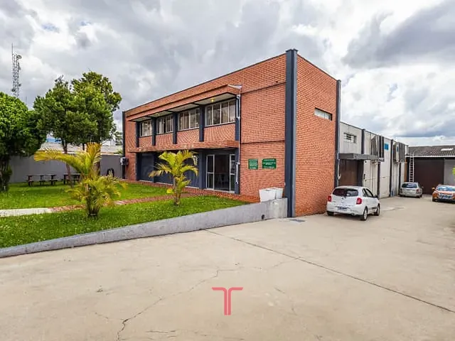 Galpão / Barracão com 1392m², à venda, no bairro Fanny em Curitiba