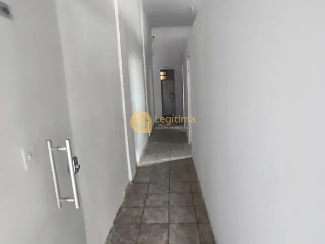 Galpão / Barracão com 220m², para alugar, no bairro Setor Urias Magalhães em Goiânia