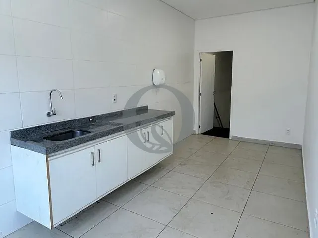 Galpão / Barracão para alugar, no bairro Vila Regente Feijó em São Paulo