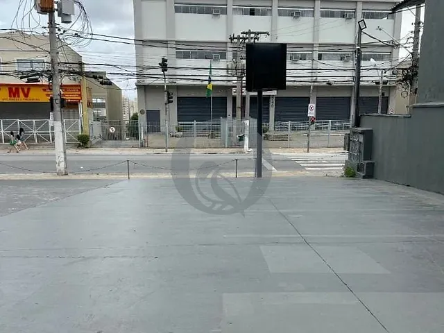 Galpão / Barracão para alugar, no bairro Vila Regente Feijó em São Paulo
