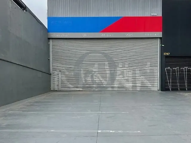 Galpão / Barracão para alugar, no bairro Vila Regente Feijó em São Paulo