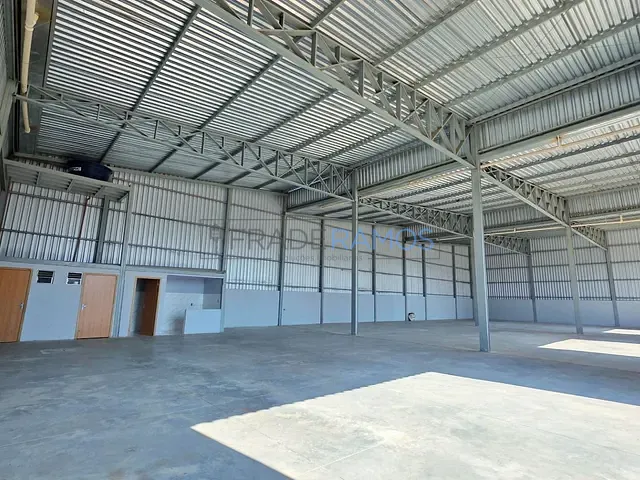 Galpão / Barracão com 720m², para alugar, no bairro Estancia Aroeira em Trindade