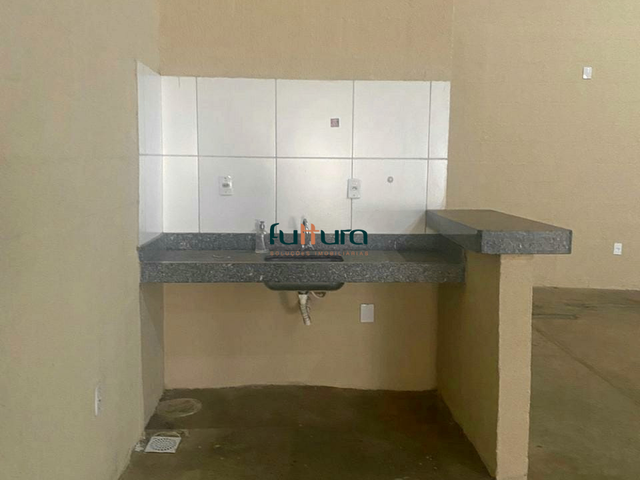 Galpão / Barracão com 405m², para alugar, no bairro Jardim Presidente em Goiânia