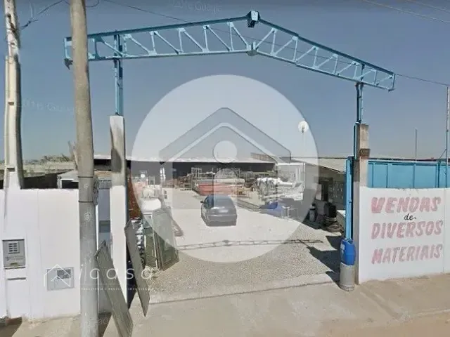 Galpão / Barracão com 1400m², à venda, no bairro Vila Galvão em Caçapava