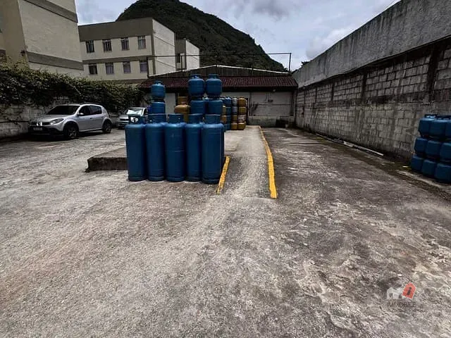 Galpão / Barracão para alugar, no bairro Quitandinha em Petrópolis