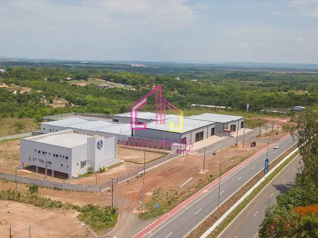 Galpão / Barracão com 250m², para alugar, no bairro Jardim Florianópolis em Cuiabá