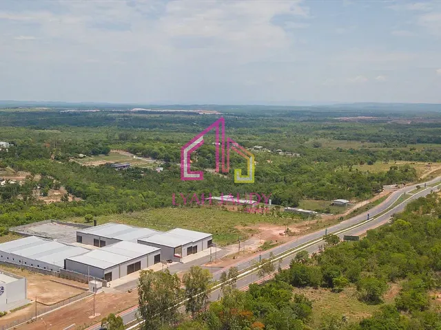 Galpão / Barracão com 250m², para alugar, no bairro Jardim Florianópolis em Cuiabá