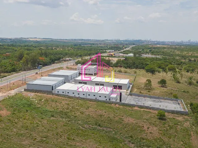Galpão / Barracão com 250m², para alugar, no bairro Jardim Florianópolis em Cuiabá