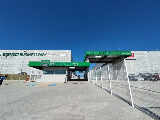 Galpão / Barracão com 1192m², para alugar, no bairro Parque Central em Santo André