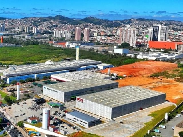 Galpão / Barracão com 1192m², para alugar, no bairro Parque Central em Santo André