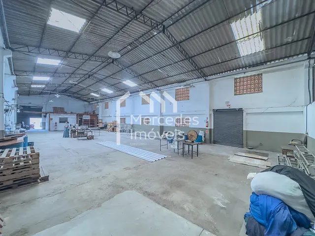 Galpão / Barracão com 400m², para alugar, no bairro Fazenda em Itajaí