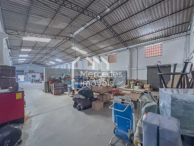 Galpão / Barracão com 400m², para alugar, no bairro Fazenda em Itajaí