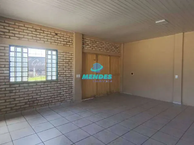 Galpão / Barracão com 250m², para alugar, no bairro Novo Mundo em Gravataí