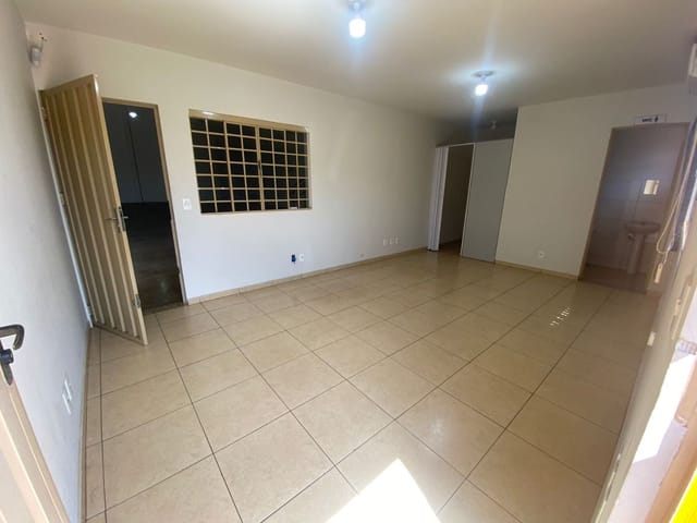 Galpão / Barracão com 300m², para alugar, no bairro Jardim Sao Paulo em Cambé