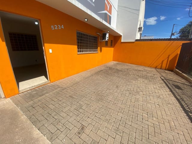 Galpão / Barracão com 300m², para alugar, no bairro Jardim Sao Paulo em Cambé