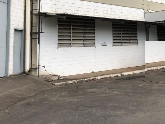 Galpão / Barracão com 42000m², à venda ou para alugar, no bairro Rio Abaixo em Itaquaquecetuba