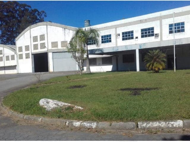 Galpão / Barracão com 42000m², à venda ou para alugar, no bairro Rio Abaixo em Itaquaquecetuba
