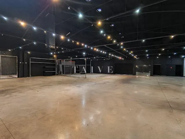 Galpão / Barracão com 786m², para alugar, no bairro Vila Ipiranga em Londrina