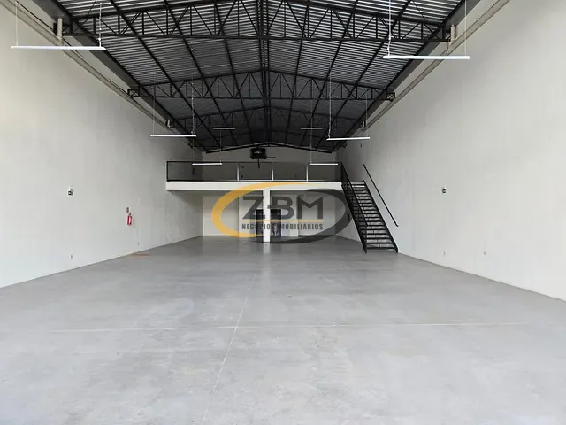Galpão / Barracão para alugar, no bairro Antares em Londrina