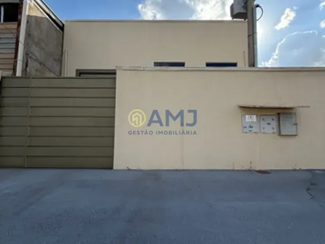 Galpão / Barracão com 360m², para alugar, no bairro Ilda em Aparecida de Goiânia