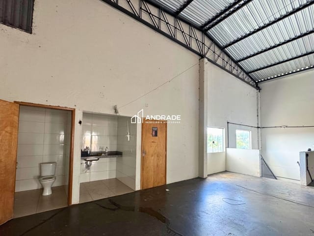 Galpão / Barracão à venda ou para alugar, no bairro Núcleo Habitacional Papa João Paulo I em Apucarana