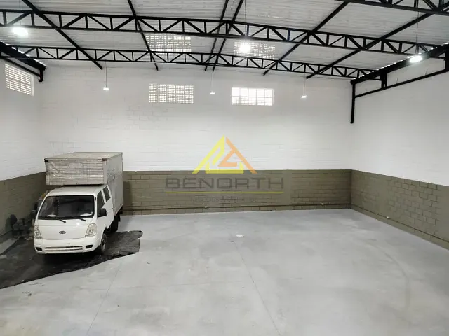 Galpão / Barracão com 360m² 1 quarto e 3 banheiros, à venda, no bairro Limão em São Paulo