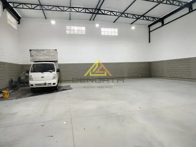 Galpão / Barracão com 360m² 1 quarto e 3 banheiros, à venda, no bairro Limão em São Paulo
