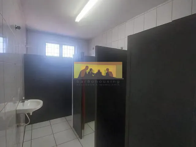 Galpão / Barracão com 609m², para alugar, no bairro Chácara de Recreio Barao em Campinas