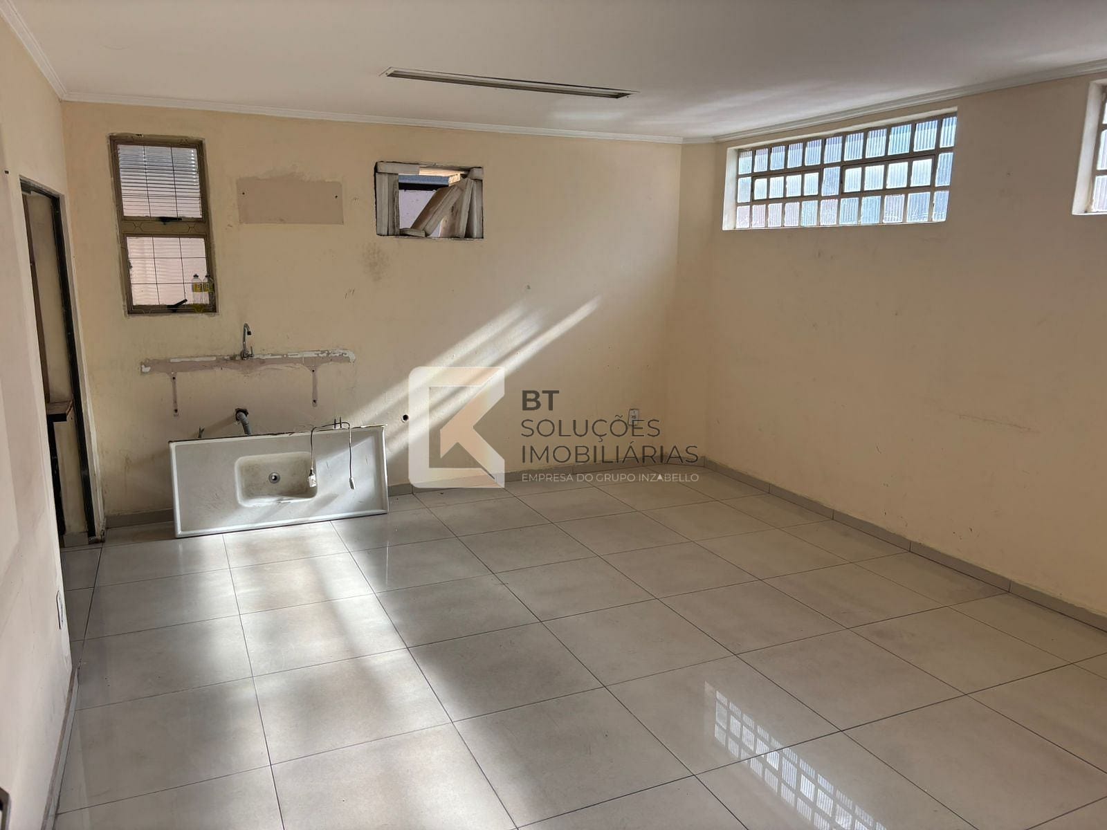 Depósito-Galpão-Armazém para alugar, 884m² - Foto 4