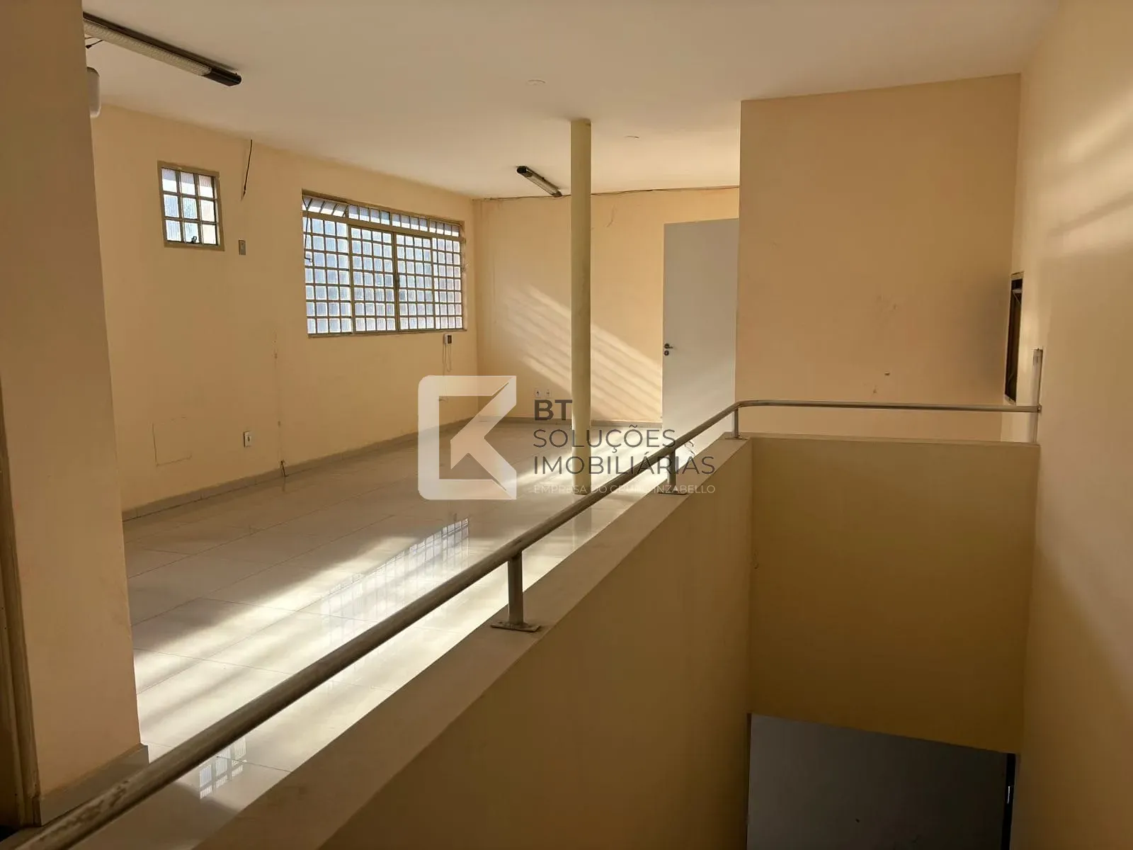 Depósito-Galpão, 884 m² - Foto 1