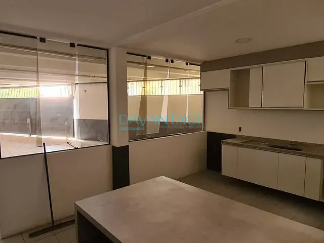 Galpão / Barracão com 942m², para alugar, no bairro Alto da Lapa em São Paulo