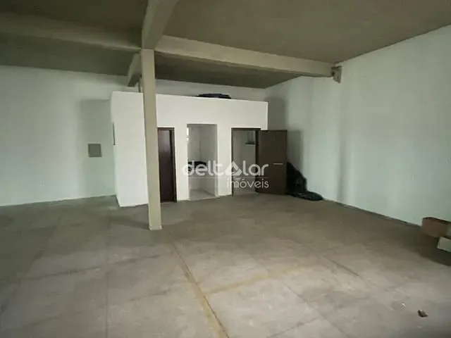 Galpão / Barracão com 289m², à venda, no bairro Heliópolis em Belo Horizonte