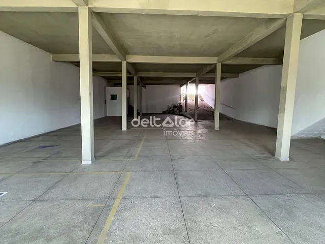 Galpão / Barracão com 289m², à venda, no bairro Heliópolis em Belo Horizonte