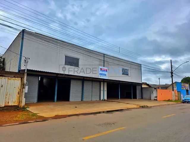 Galpão / Barracão com 360m², para alugar, no bairro Estancia Aroeira em Trindade