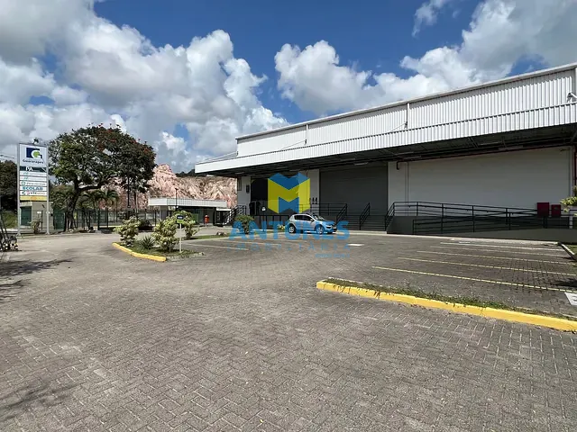 Galpão / Barracão com 1090m², para alugar, no bairro Prazeres em Jaboatão dos Guararapes