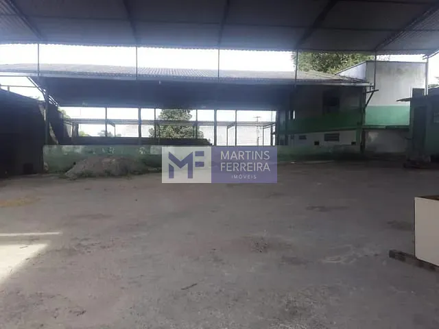 Galpão / Barracão com 2400m², para alugar, no bairro CAXIAS em Duque de Caxias