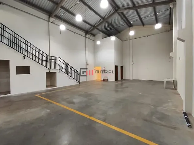 Galpão / Barracão com 250m², para alugar, no bairro Jardim Belo Horizonte em Londrina