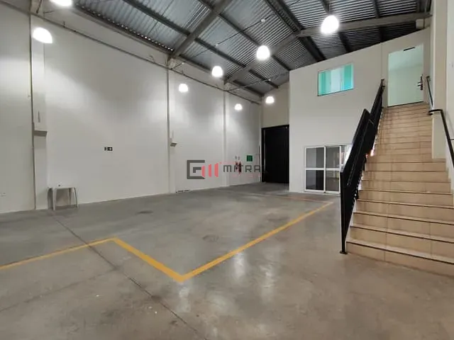 Galpão / Barracão com 250m², para alugar, no bairro Jardim Belo Horizonte em Londrina