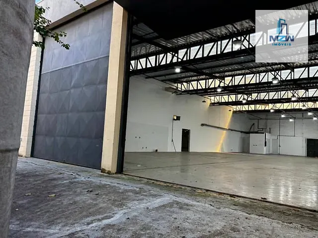Galpão / Barracão à venda ou para alugar, no bairro Cambuci em São Paulo