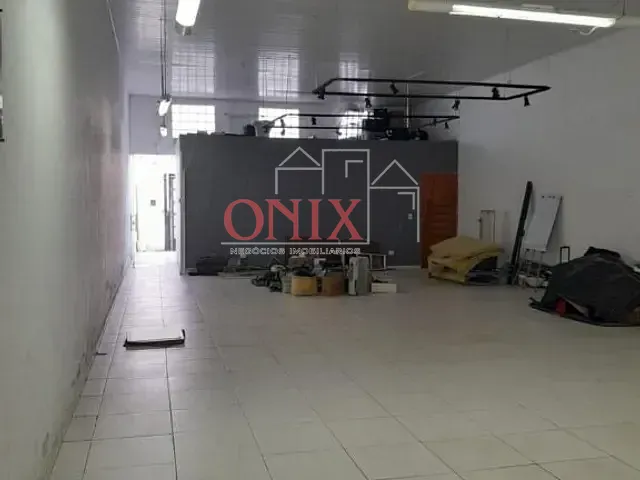 Galpão / Barracão com 225m², para alugar, no bairro Jundiapeba em Mogi das Cruzes