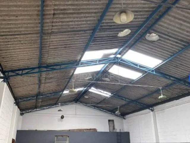 Galpão / Barracão para alugar, no bairro Centro em Poços de Caldas