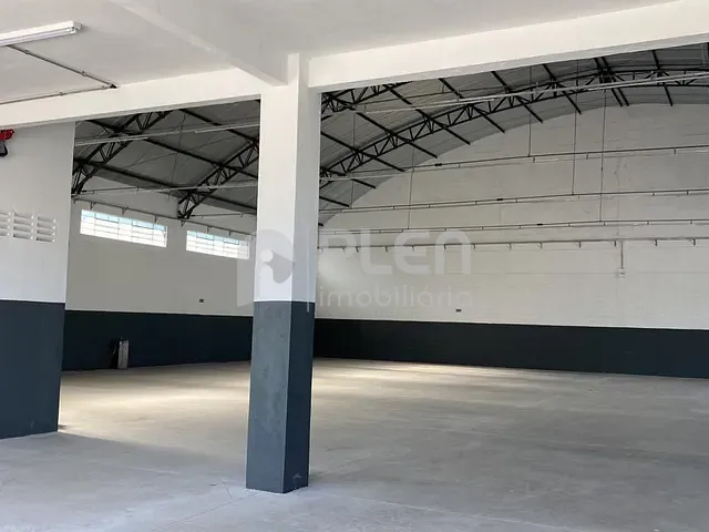Galpão / Barracão com 2500m², à venda, no bairro Jardim Modelo em São Paulo