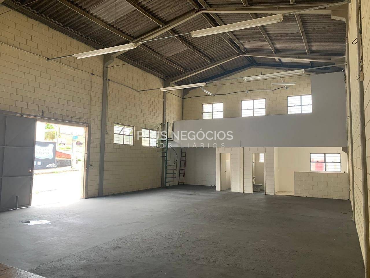 Depósito-Galpão, 200 m² - Foto 1