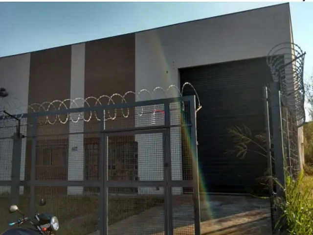 Galpão / Barracão com 490m², à venda, no bairro Parque Industrial Alicante em Londrina