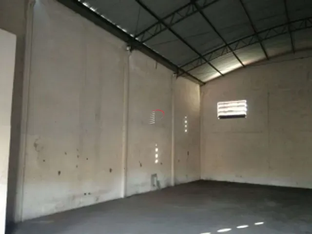 Galpão / Barracão com 490m², à venda, no bairro Parque Industrial Alicante em Londrina