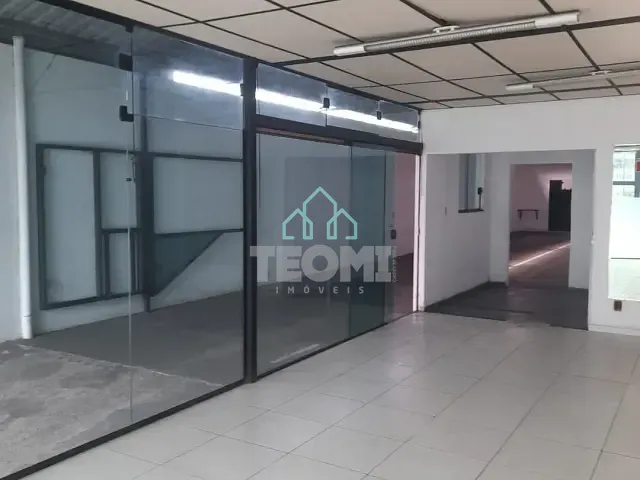 Galpão / Barracão à venda ou para alugar, no bairro Vila São Geraldo em Taubaté