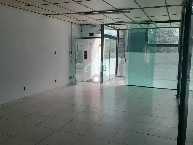Galpão / Barracão à venda ou para alugar, no bairro Vila São Geraldo em Taubaté