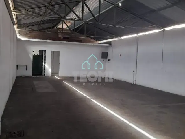 Galpão / Barracão à venda ou para alugar, no bairro Vila São Geraldo em Taubaté